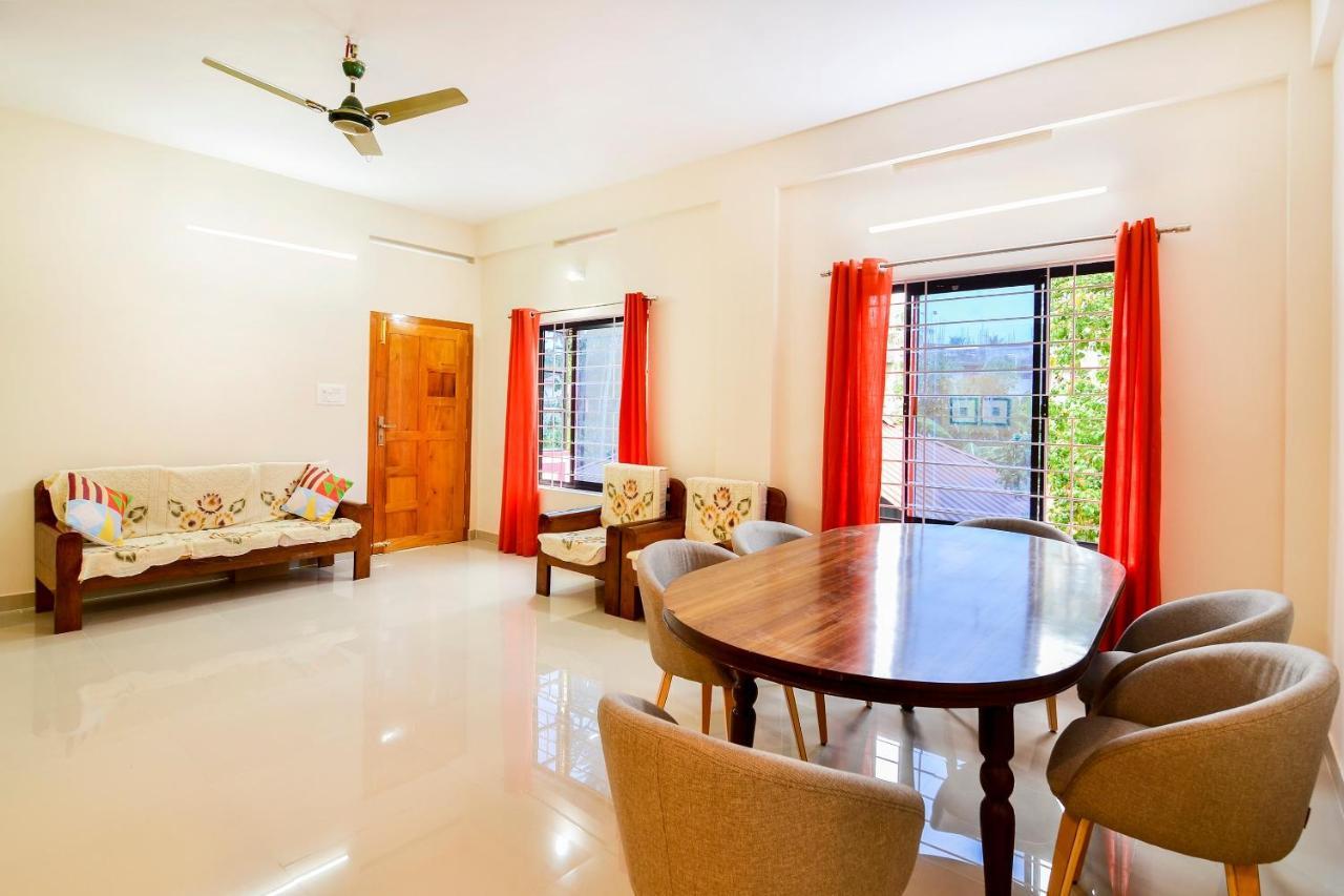 Oyo Home 81801 Akash Villa Trippapur Dış mekan fotoğraf