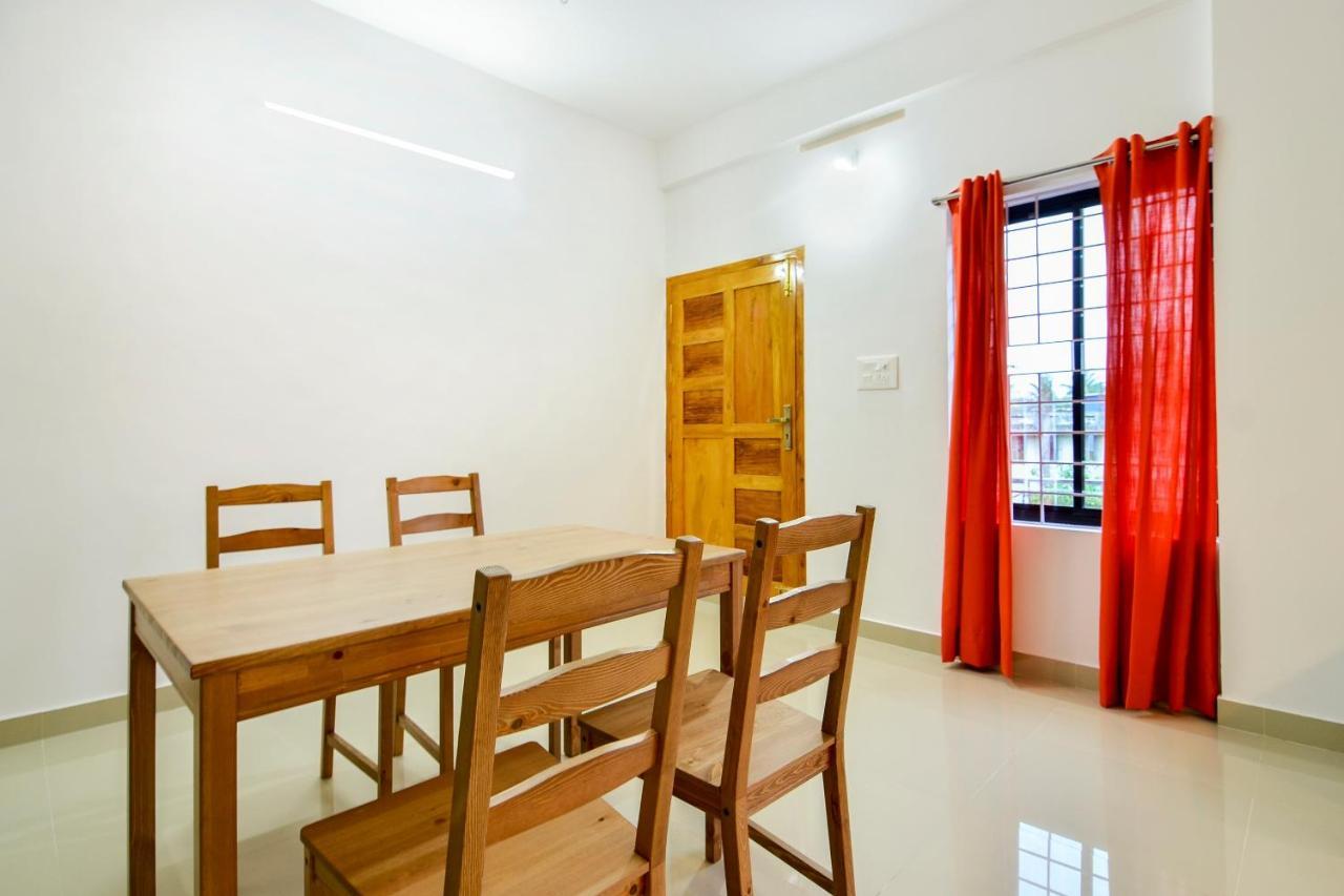 Oyo Home 81801 Akash Villa Trippapur Dış mekan fotoğraf