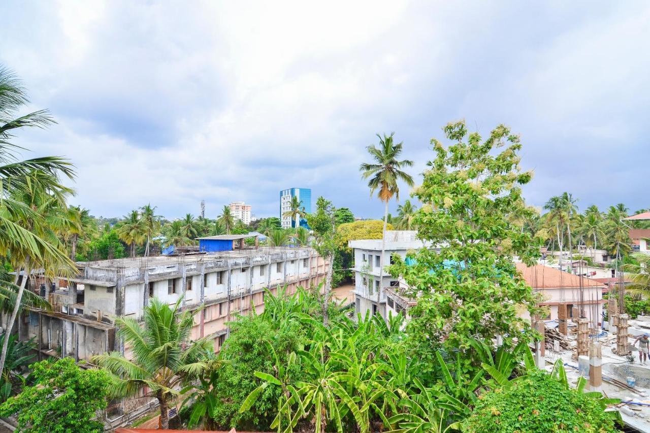 Oyo Home 81801 Akash Villa Trippapur Dış mekan fotoğraf
