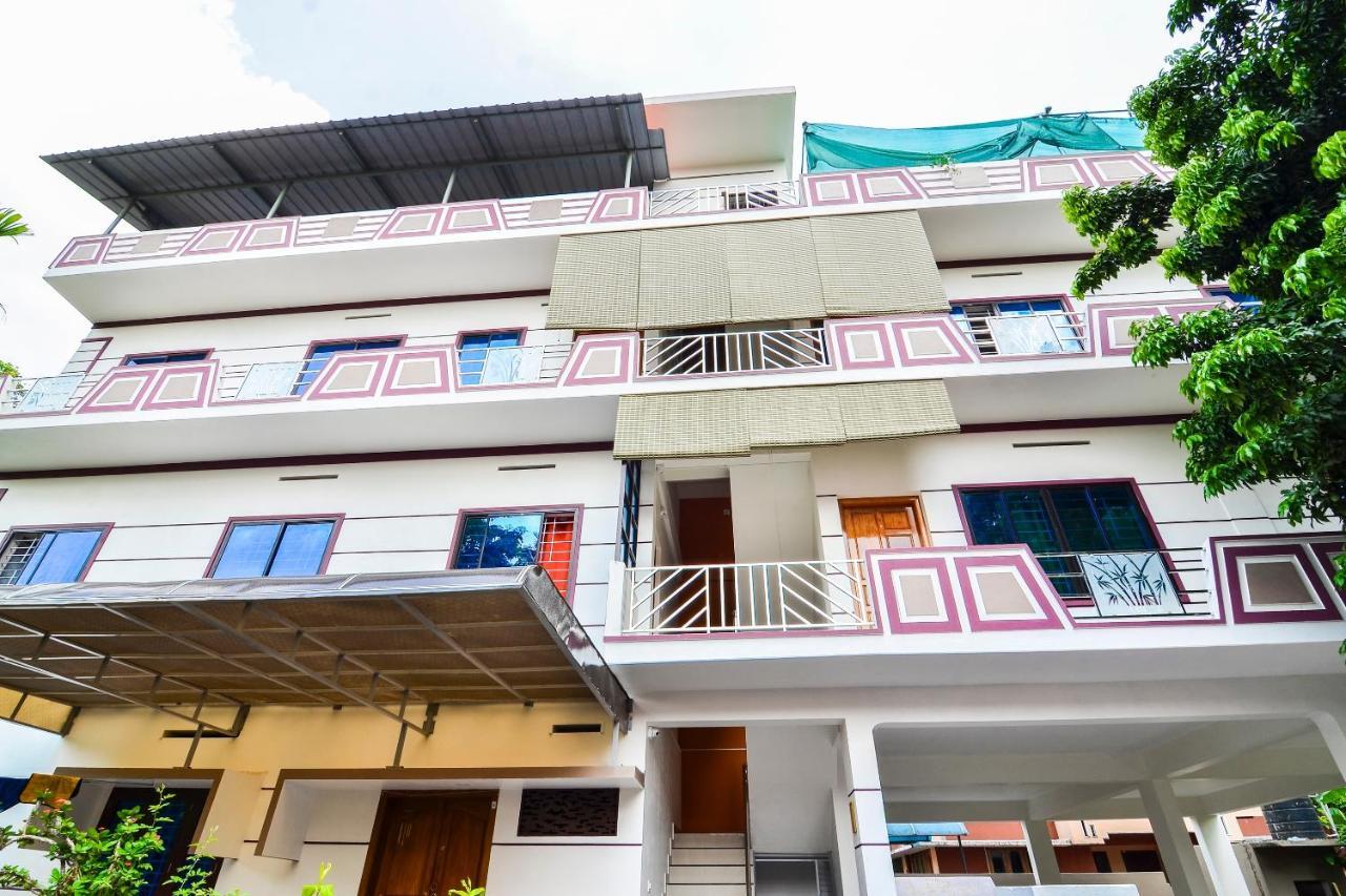 Oyo Home 81801 Akash Villa Trippapur Dış mekan fotoğraf