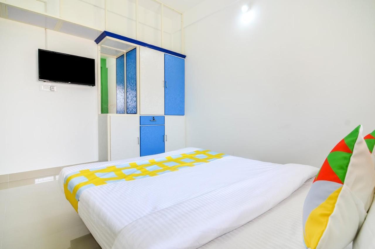 Oyo Home 81801 Akash Villa Trippapur Dış mekan fotoğraf