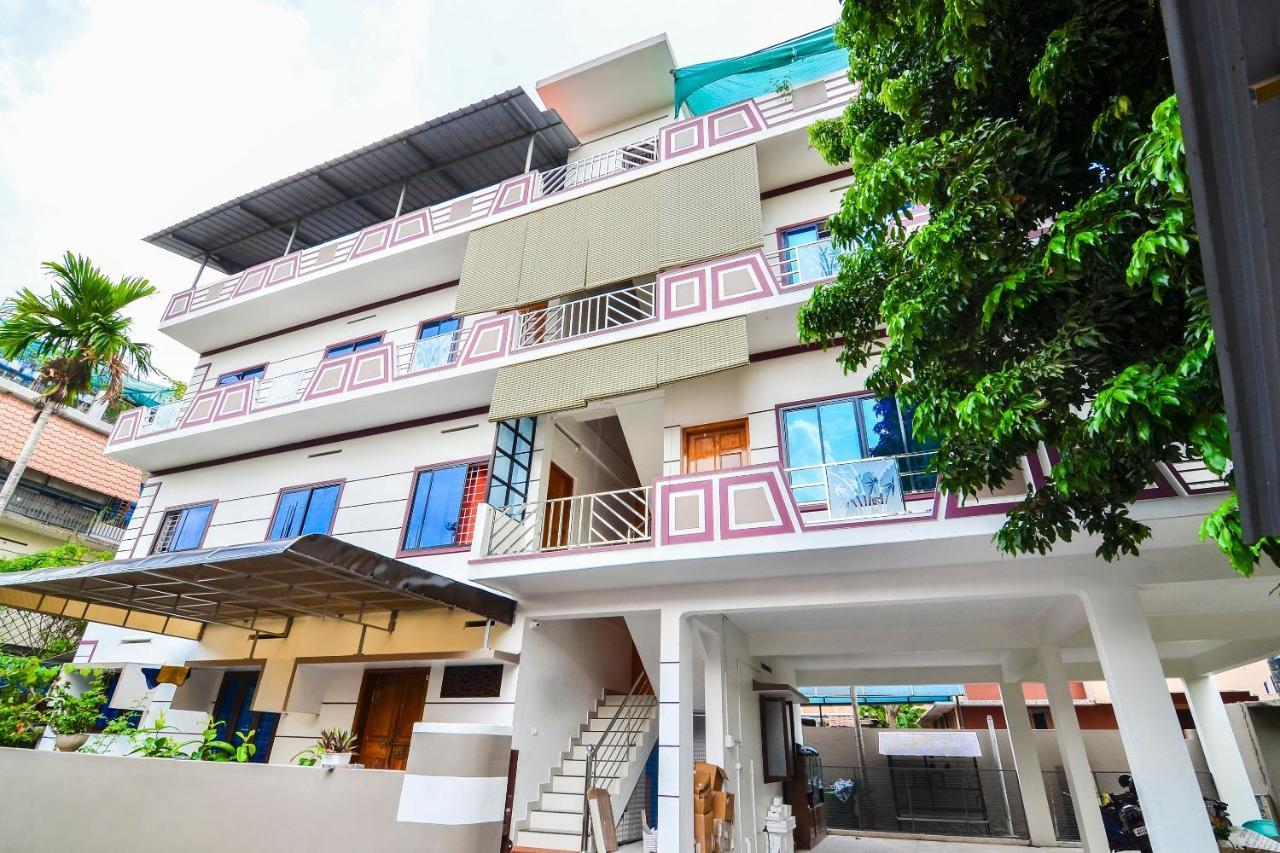 Oyo Home 81801 Akash Villa Trippapur Dış mekan fotoğraf