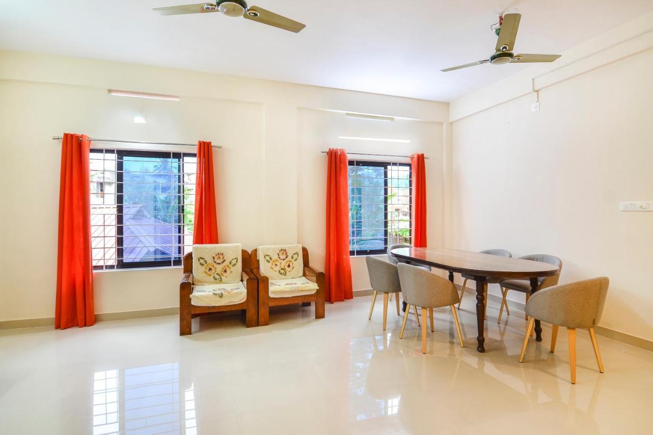 Oyo Home 81801 Akash Villa Trippapur Dış mekan fotoğraf