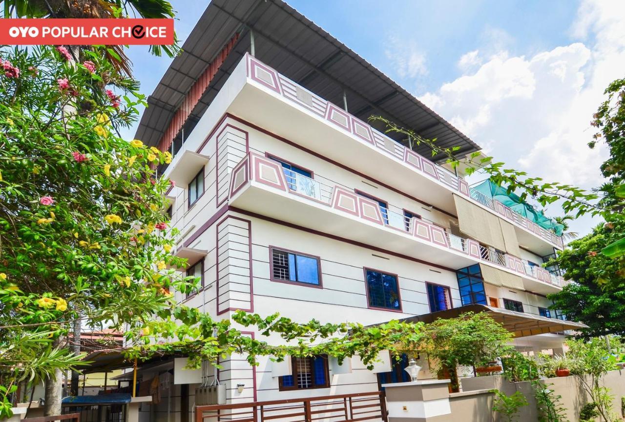 Oyo Home 81801 Akash Villa Trippapur Dış mekan fotoğraf